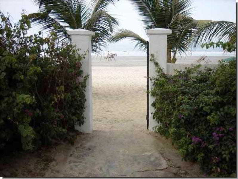 Bungalow Beach Hotel Serrekunda Luaran gambar