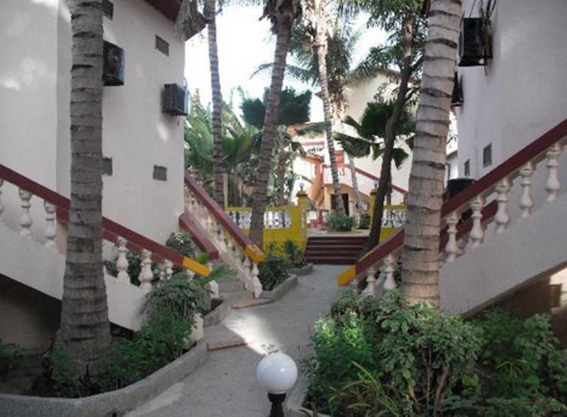 Bungalow Beach Hotel Serrekunda Luaran gambar