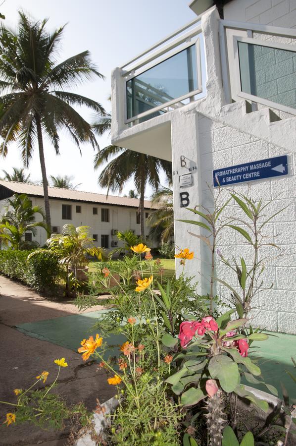 Bungalow Beach Hotel Serrekunda Luaran gambar