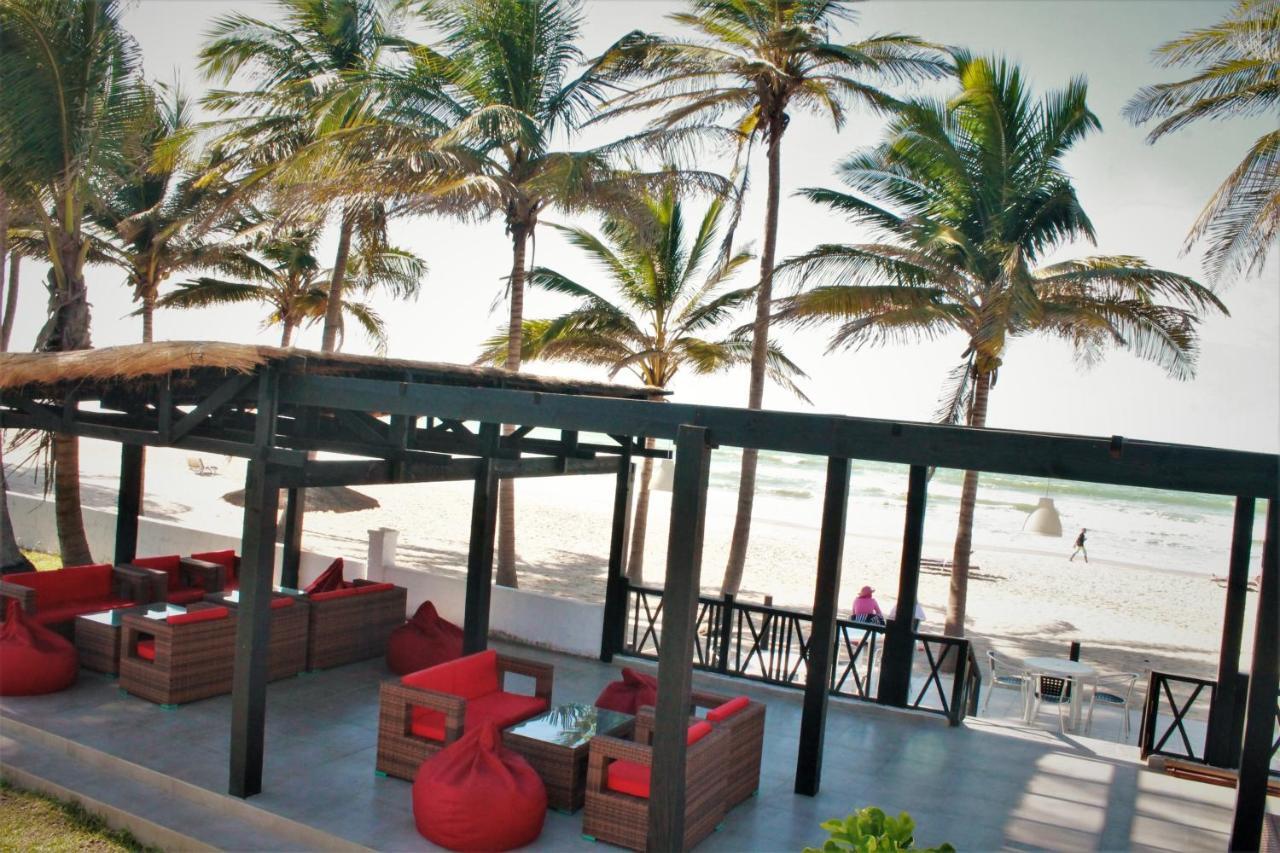 Bungalow Beach Hotel Serrekunda Luaran gambar