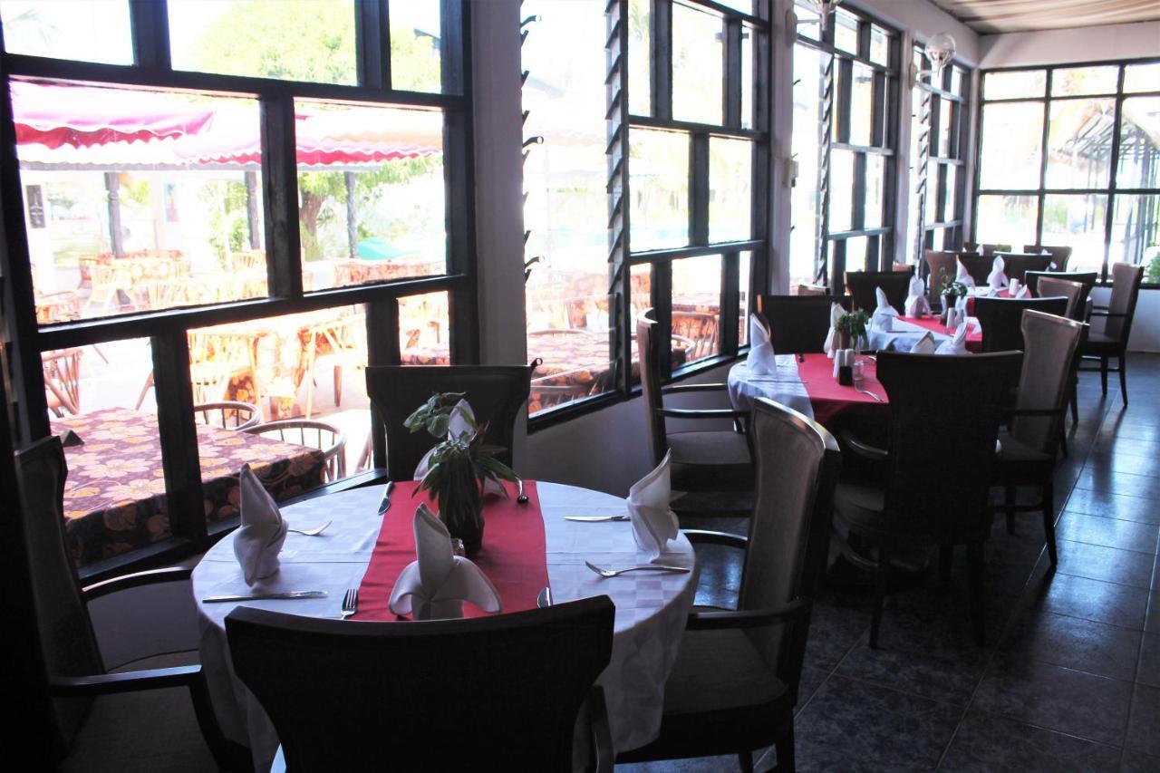 Bungalow Beach Hotel Serrekunda Luaran gambar